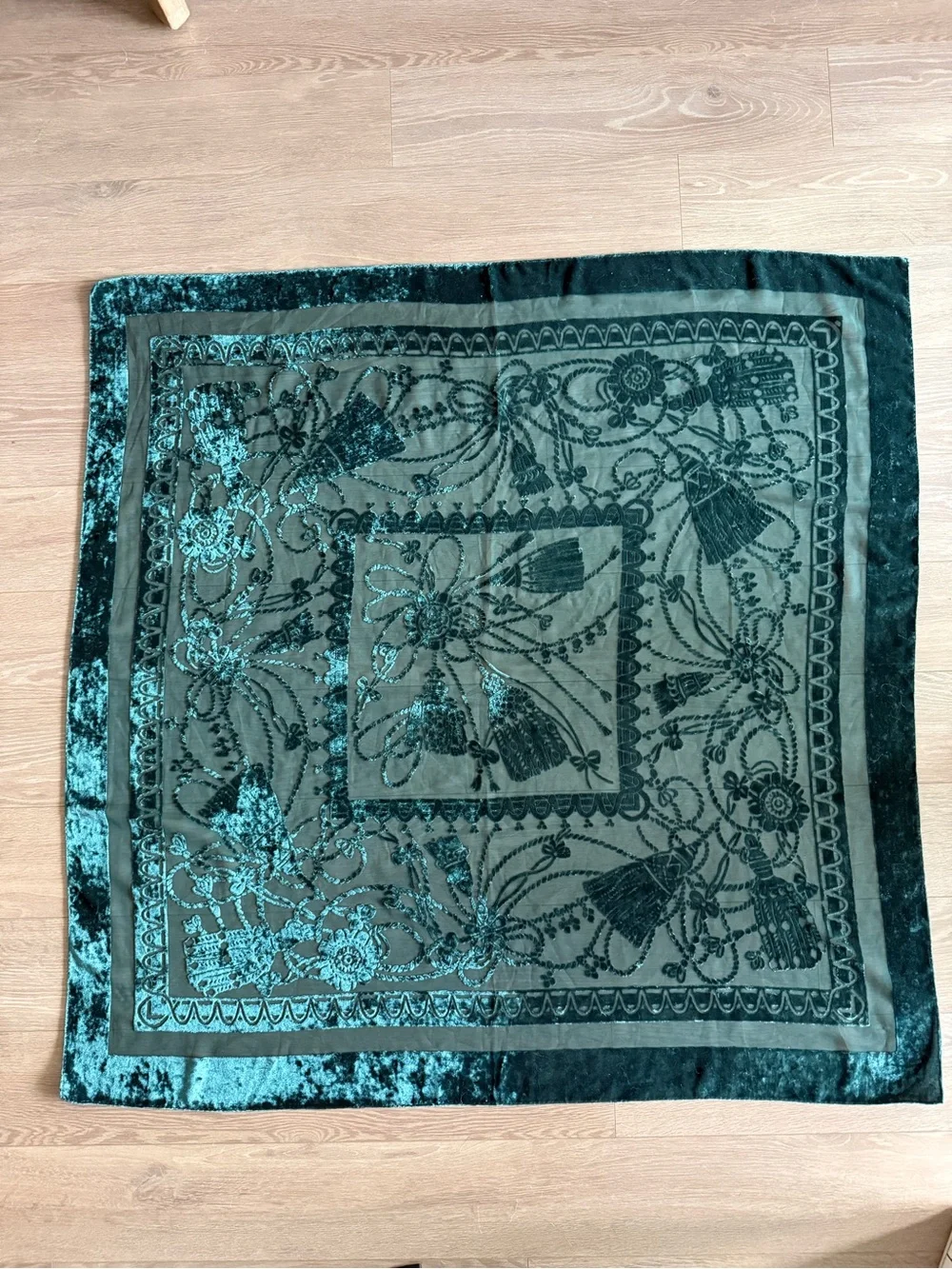 Emerald Green Velvet Burnout Piano Shawl Scarf - 44 x 44”